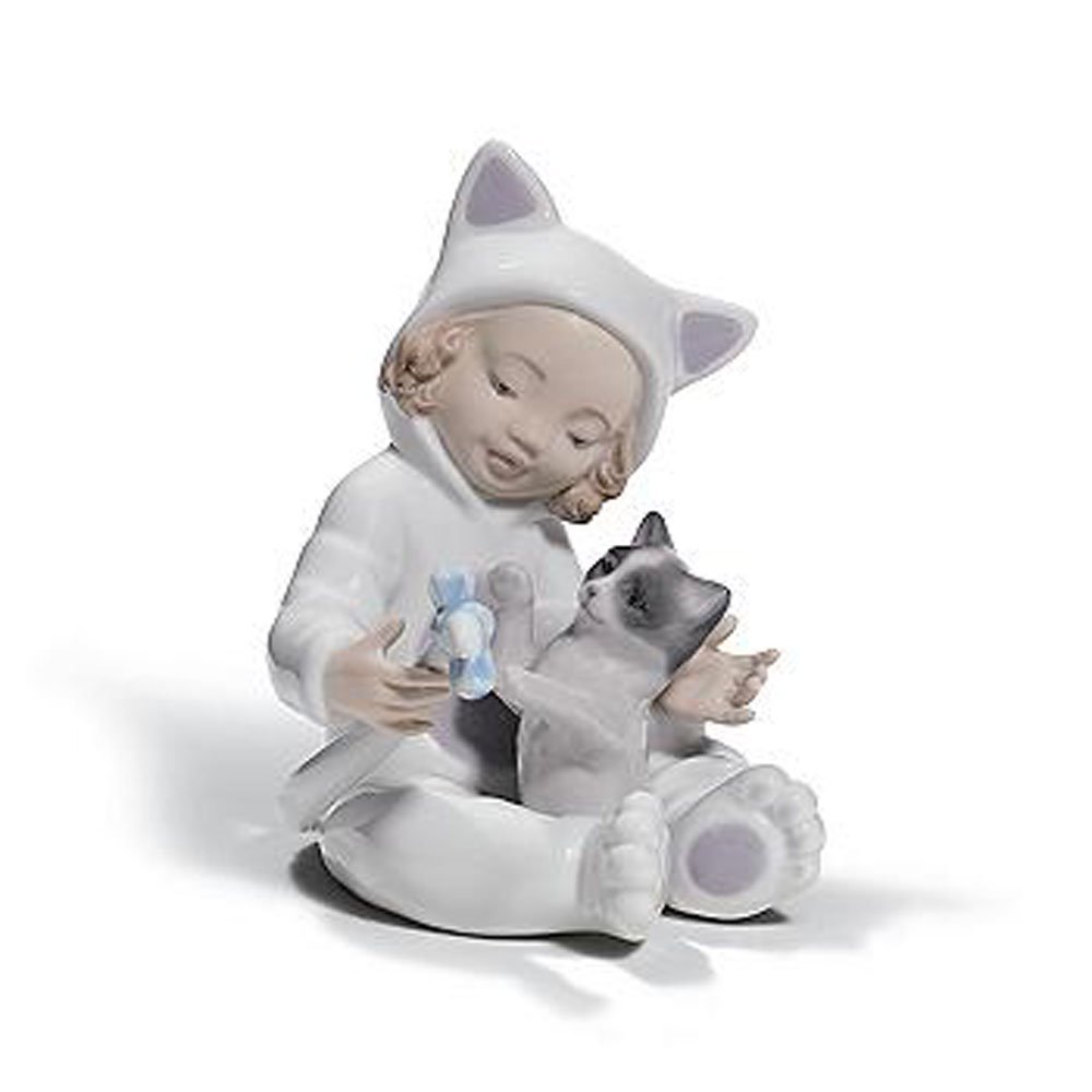 リヤドロ（LLADRÓ）の「My Playful Kitty」 Amazon.co.jp: Lladro 磁器 置物 My Playful Kitty : ホーム＆キッチン